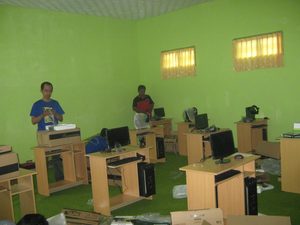 instalasi jaringan kabel lab komputer
